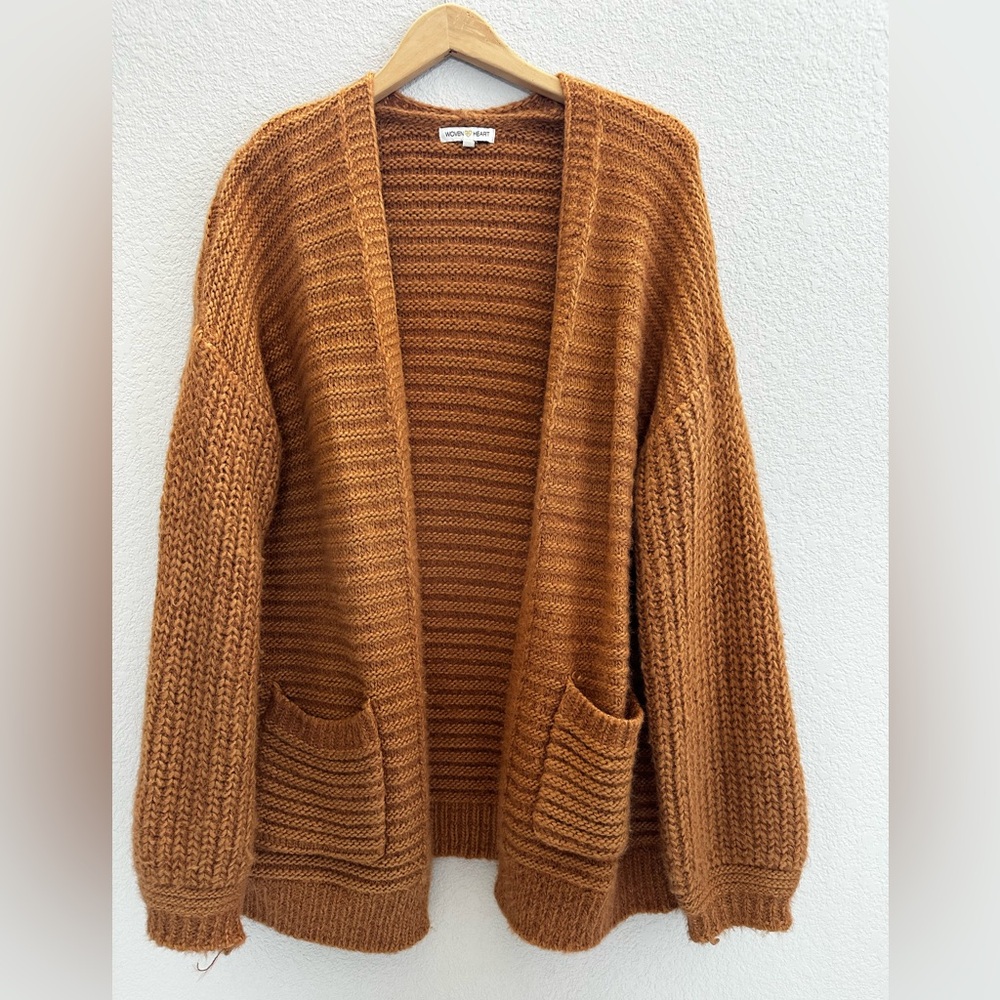 Women’s bell sleeve cardigan